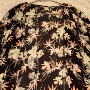 H&M Divided Floral Print Kimono Size M